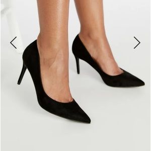 Brand new black heels
